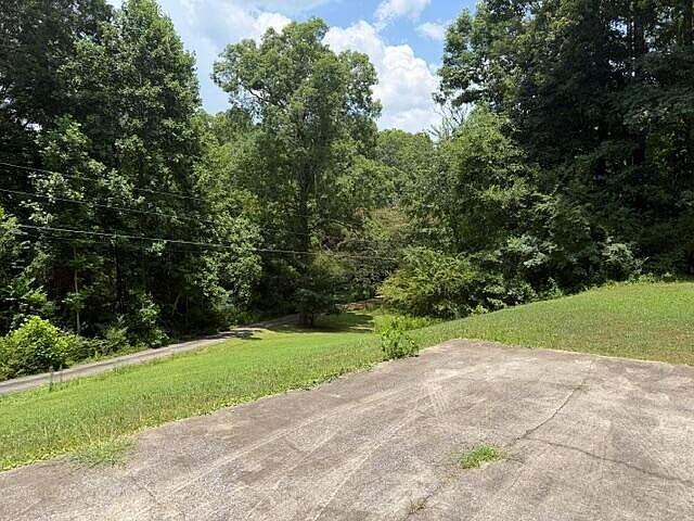 2nd image of 115 W Lenda Ln