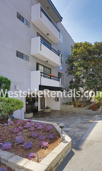 1st image of 1550 N Fuller Ave APT 305