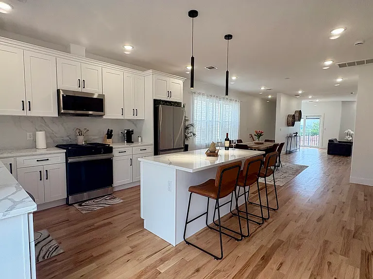 365 Devon St #2 — Photo 8