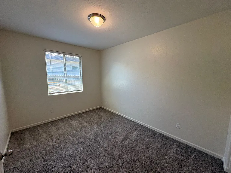 918 W Sedona Ave — Photo 6
