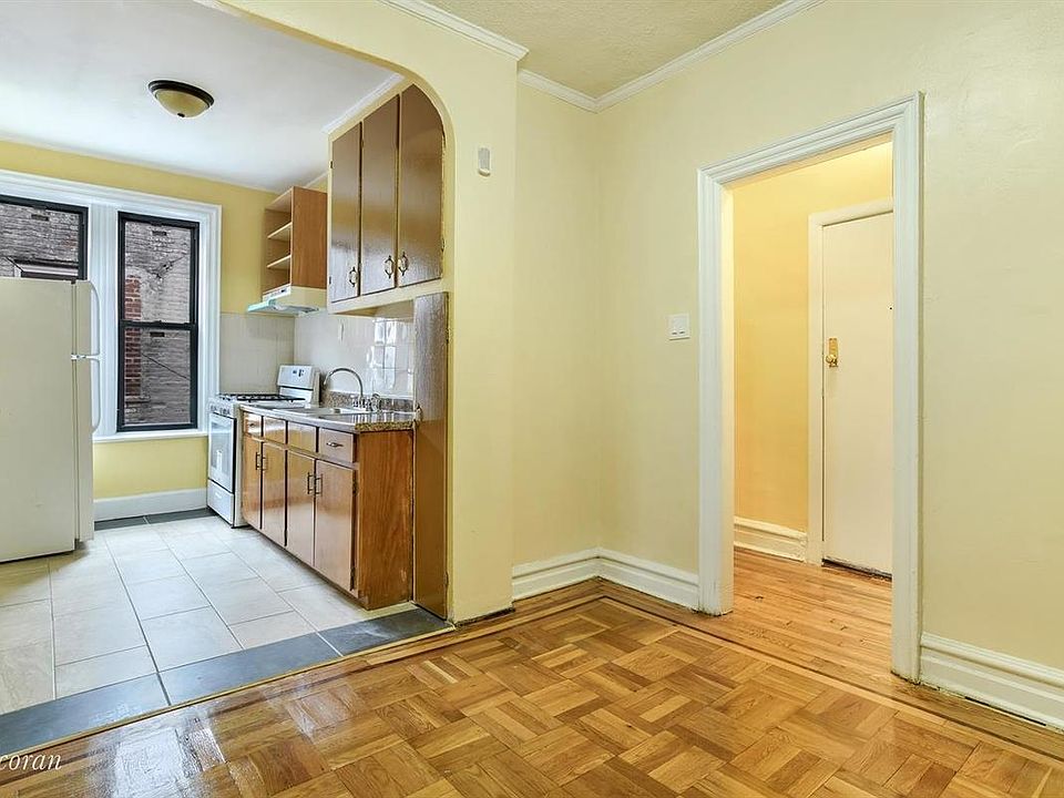 2nd image of 70 E 52nd St APT 2F