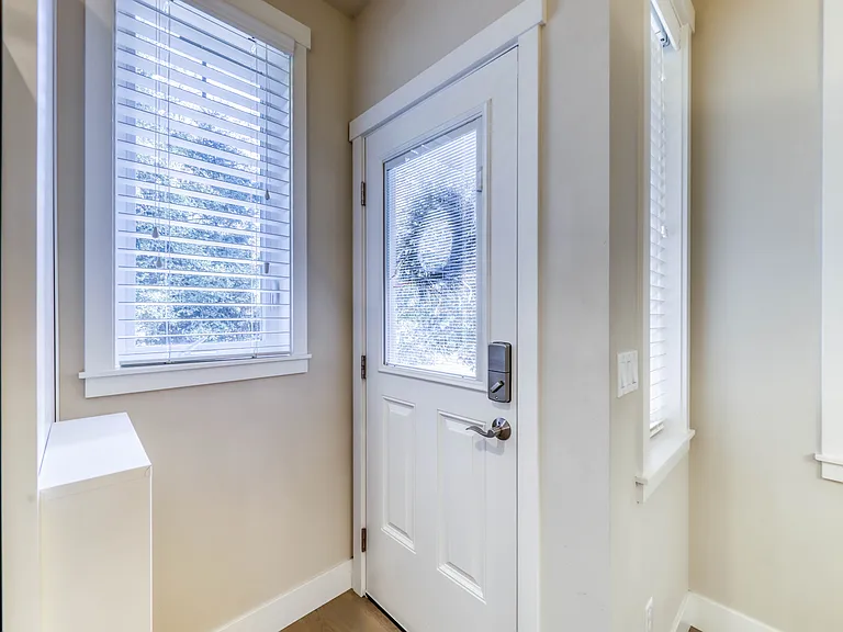 690 Wintersweet Rd NE — Photo 11