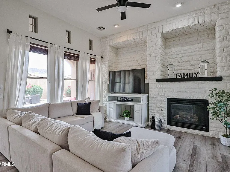 3950 N Edith Way — Photo 16