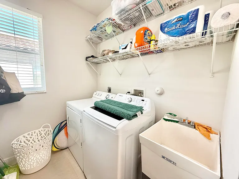 12671 Yardley Dr — Photo 19