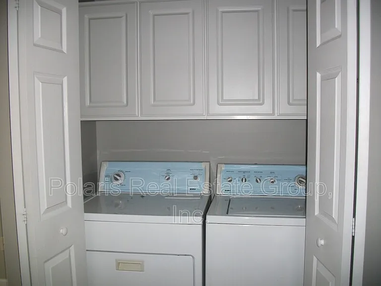 2215 Colfax Ln — Photo 20