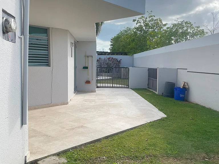 C4 Calle Rio Bayamon #C4 — Photo 4
