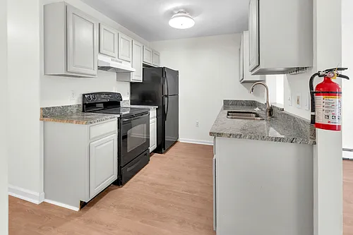 65 Montgomery Ave Photo 1