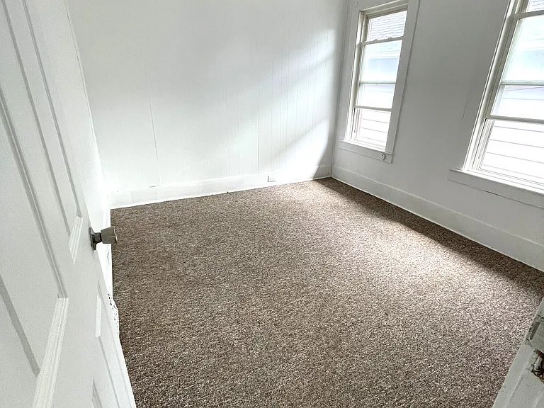 205 205/207 E 3rd St #205 — Photo 10