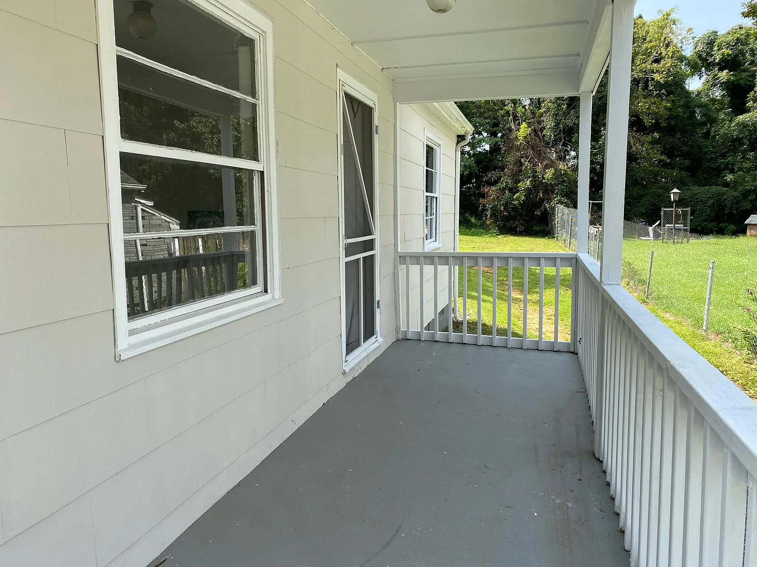 2 bed, 800 sqft, $1,200 — Photo 3