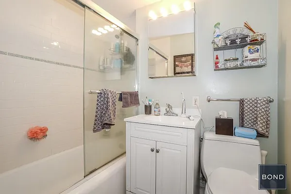 Rented by Bond New York | media 18