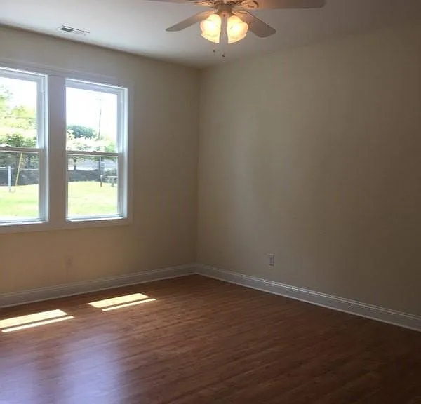 511 Peru Rd — Photo 16