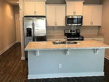 7150 Oakpark Dr — Photo 9