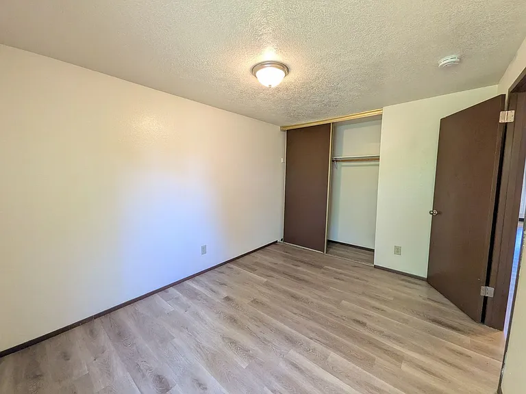 Chelsea Manor Apartments — Photo 69