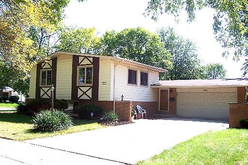 1st image of 1022 Indiana St
