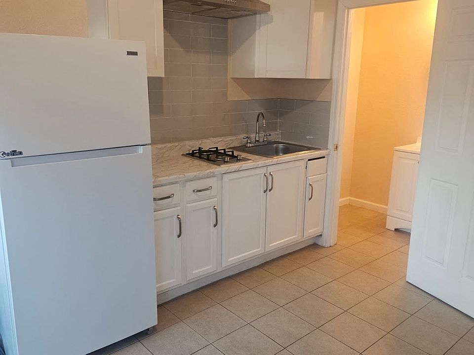 1st image of 1818 S San Joaquin St #2
