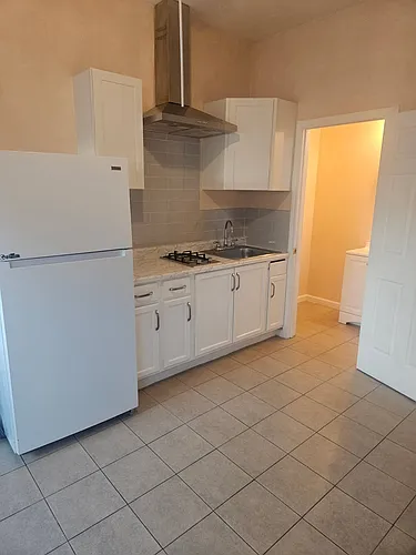 1818 S San Joaquin St #2 Photo 1