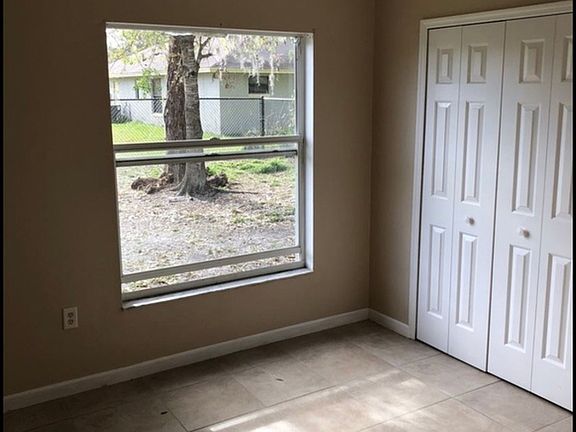 3rd image of 306 Cornwallis Ct