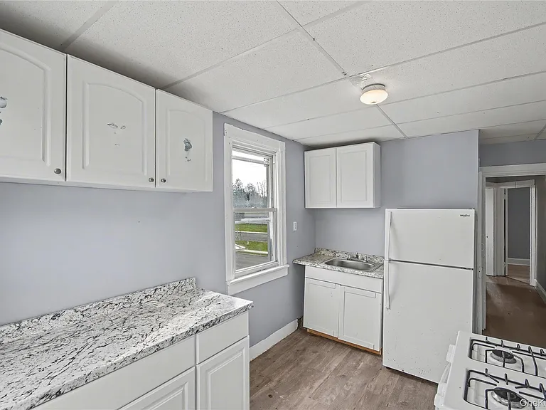139 N Hamilton St #2 — Photo 11