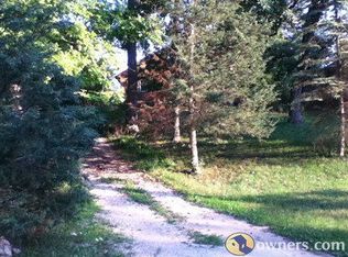 33323 Cattail Dr, Burlington, WI 53105