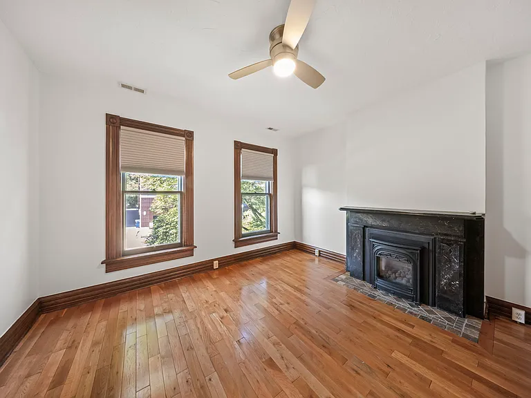 37 W 3rd Ave — Photo 17