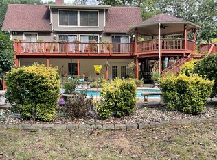 7128 Barry Rd, Alexandria, VA 22315