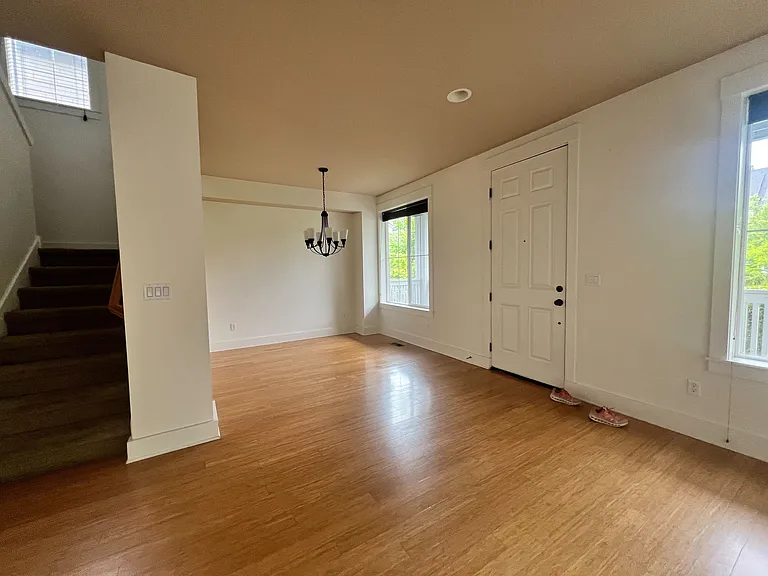 341 NE Eagle Way — Photo 33