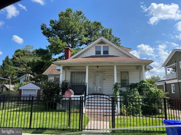 924 18th St S, Arlington, VA 22202