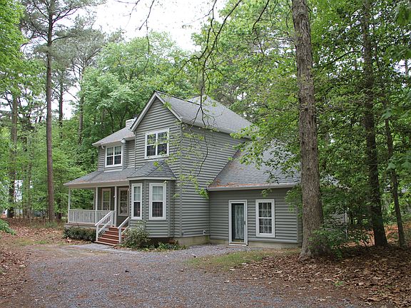3rd image of 7 Manor Dr
