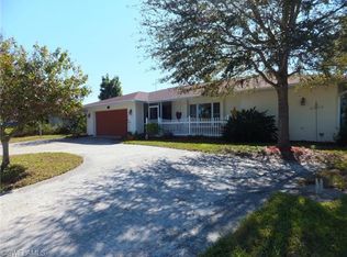 1216 Shelby Pkwy, Cape Coral, FL 33904