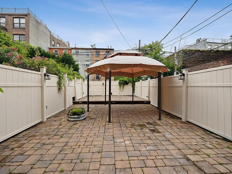 329 Decatur St #1B — Photo 8