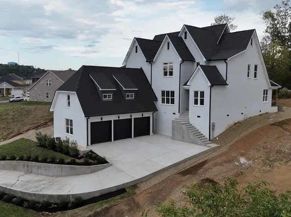 124 Manor Way, Hendersonville, TN 37075
