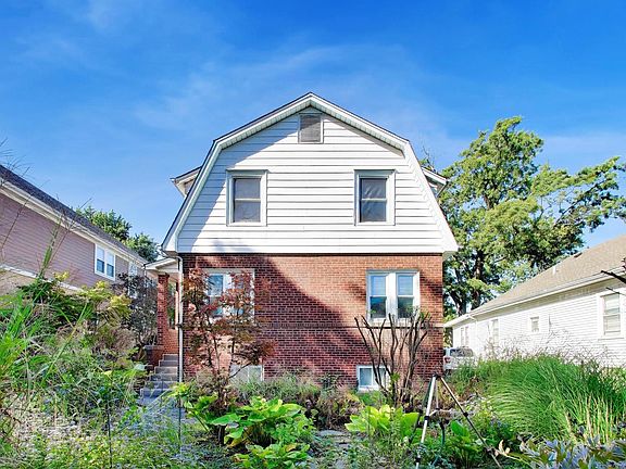 2nd image of 6026 N Oconto Ave