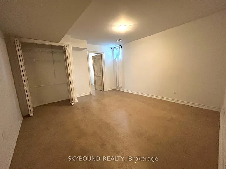 538 Runnymede Rd #BASEMENT — Photo 17