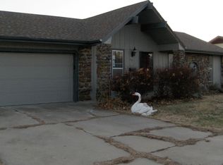 716 E Rosewood St, Republic, MO 65738