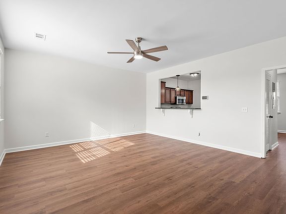 3rd image of 920 Spence Enclave Ct