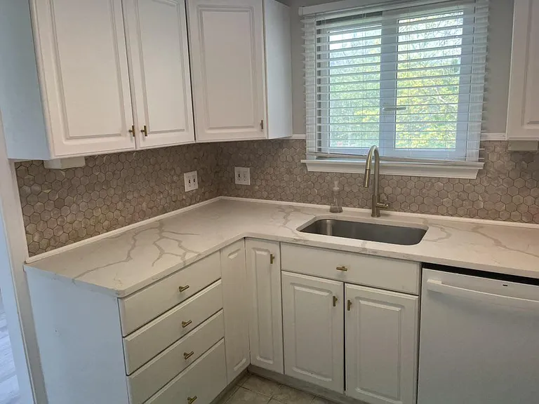 11 Reese Ave — Photo 4