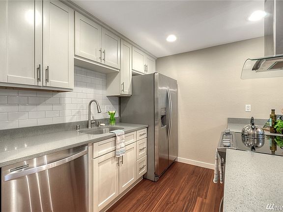 5th image of 2253 Gilman Dr W APT 107