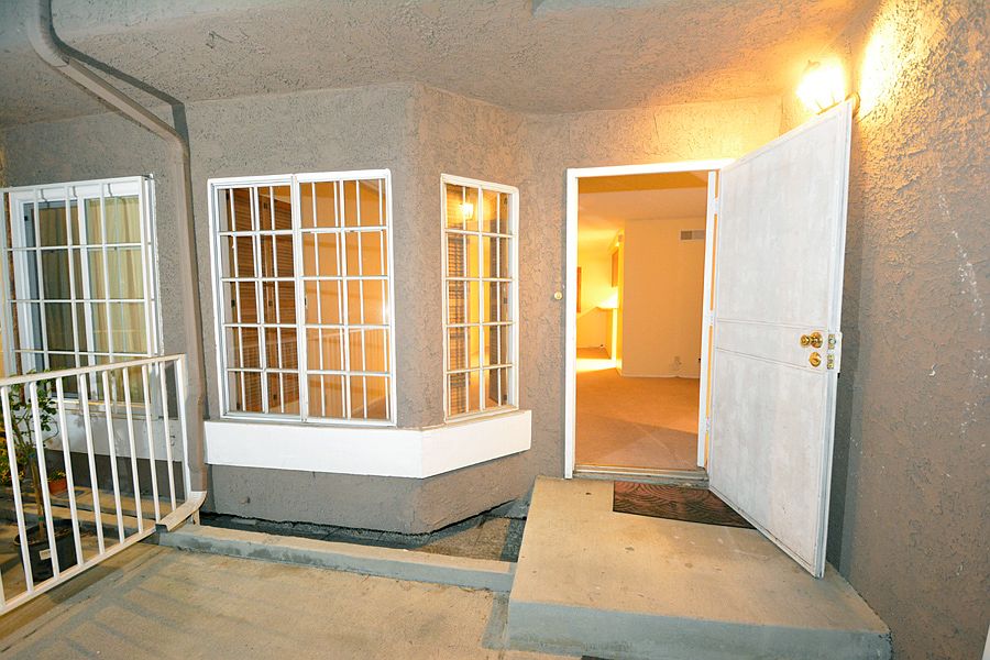 1st image of 3122 S La Salle Ave