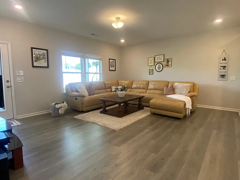 2440 Dukes Hollow Ct — Photo 7