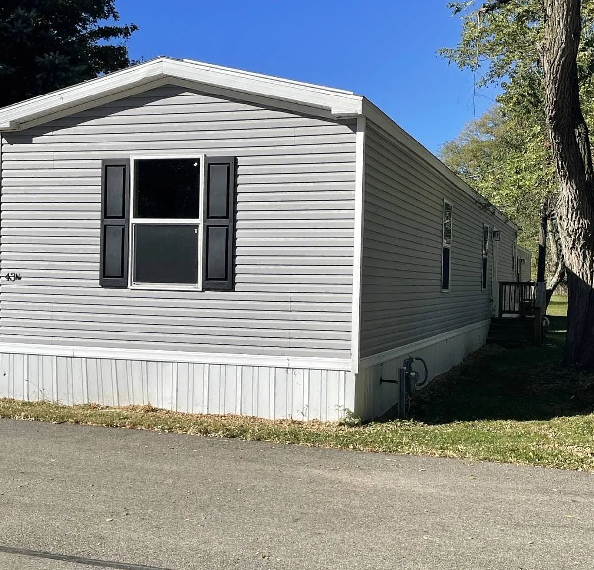 3 bed, 2.0 bath, $1,150 — Photo 1