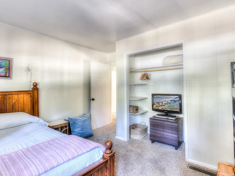 5618 Sahara Dr — Photo 16