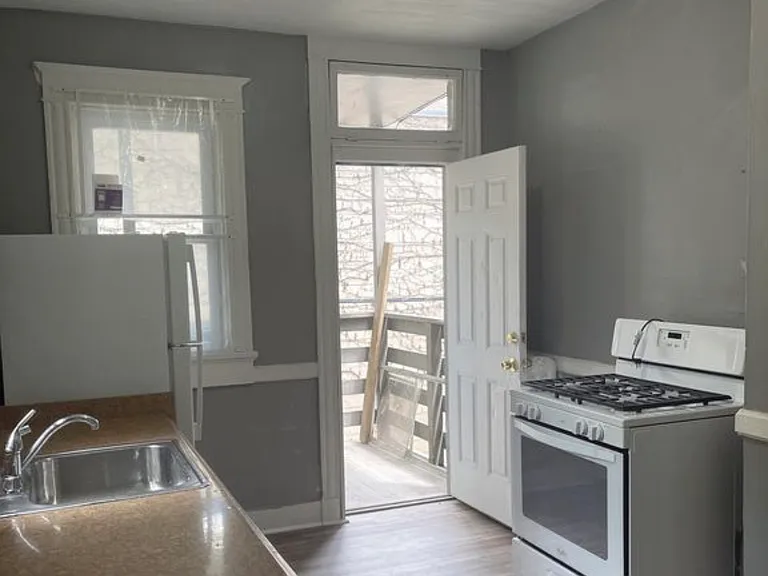 397 Orange St #2 — Photo 9