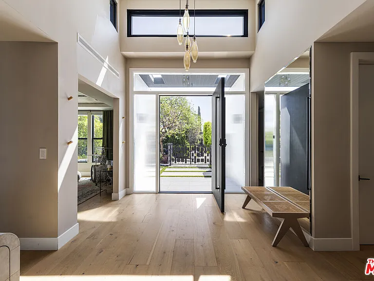 2715 Edwin Pl — Photo 7
