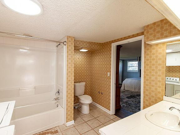 4th image of 7261 Nichols Subdivision Rd