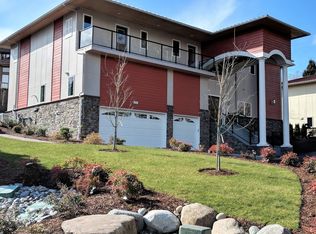 16304 NE 50th St, Redmond, WA 98052