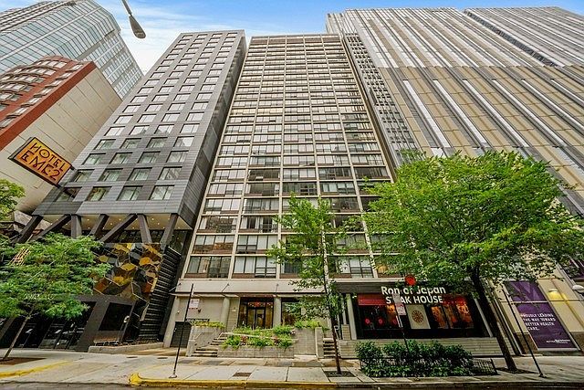 1st image of 230 E Ontario St APT 1005
