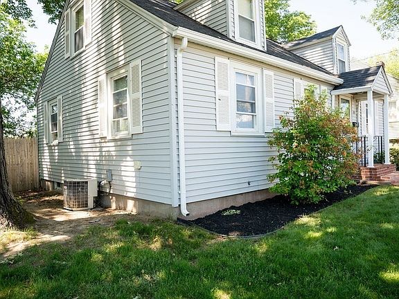 3rd image of 69 Alhambra Cir S
