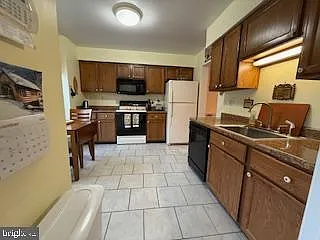 11598 Overleigh Dr — Photo 3