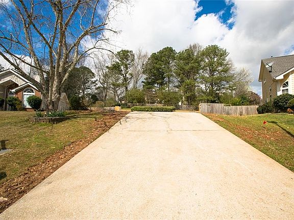 5th image of 1504 Watercrest Cir