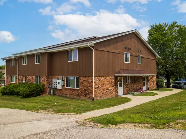 2103 Green Tree Rd #5, West Bend, WI 53090